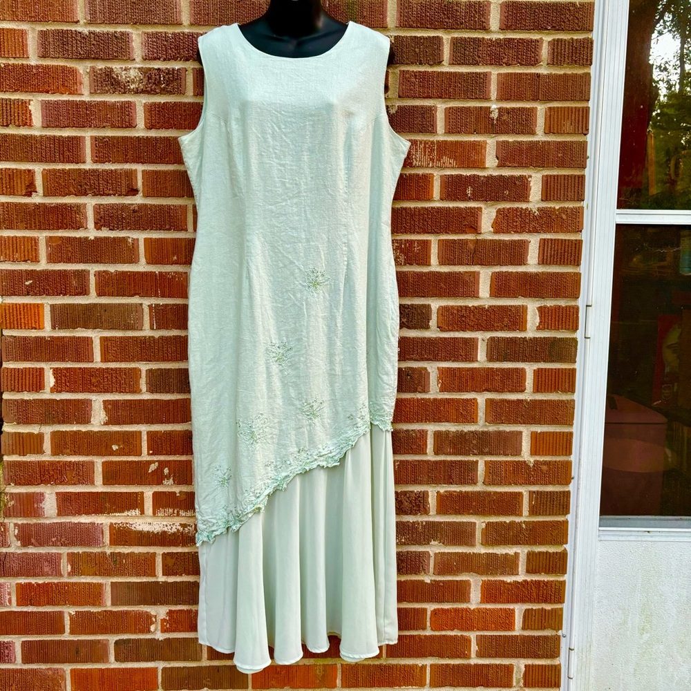 Studio C sleeveless back zip linen rayon sheer bottom light green Maxi Dress 16
